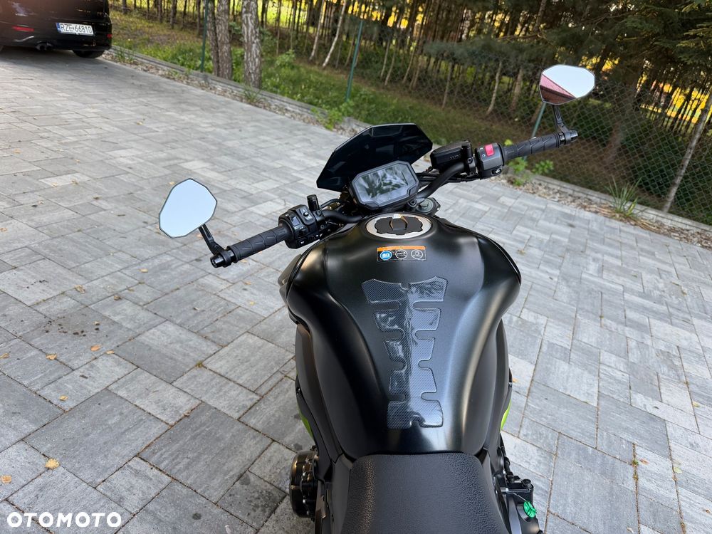 Kawasaki Z 900 - 10