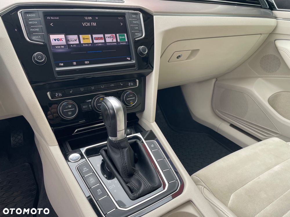 Volkswagen Passat 1.8 TSI BMT Highline DSG - 9