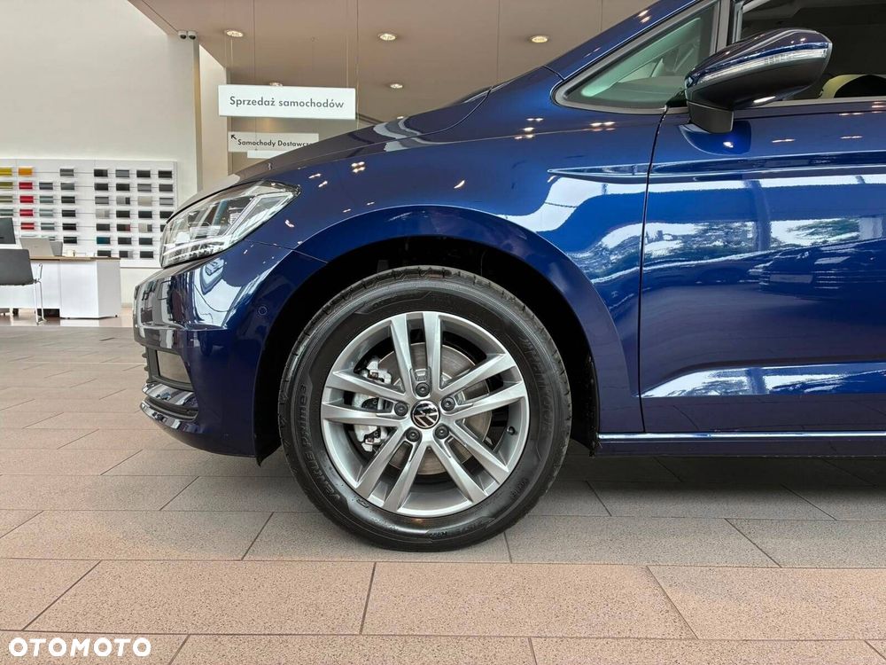 Volkswagen Touran - 27