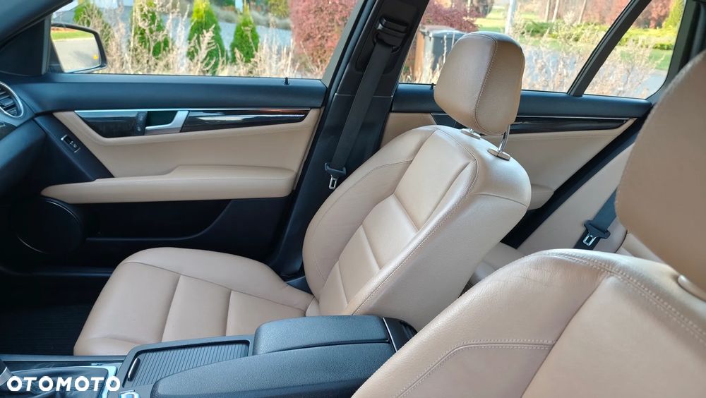 Mercedes-Benz Klasa C 220 (BlueTEC) d BlueEFFICIENCY Edition 7G-TRONIC Avantgarde - 9