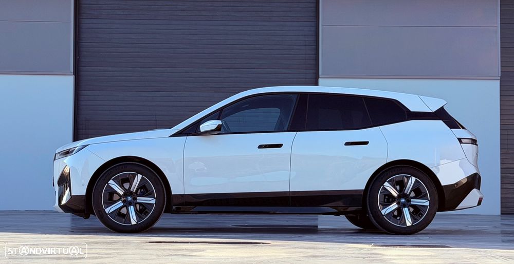 BMW iX xDrive40 - 3