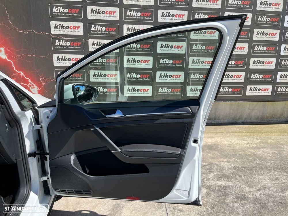 VW Golf 1.4 GTE Plug-In-Hybrid DSG - 52