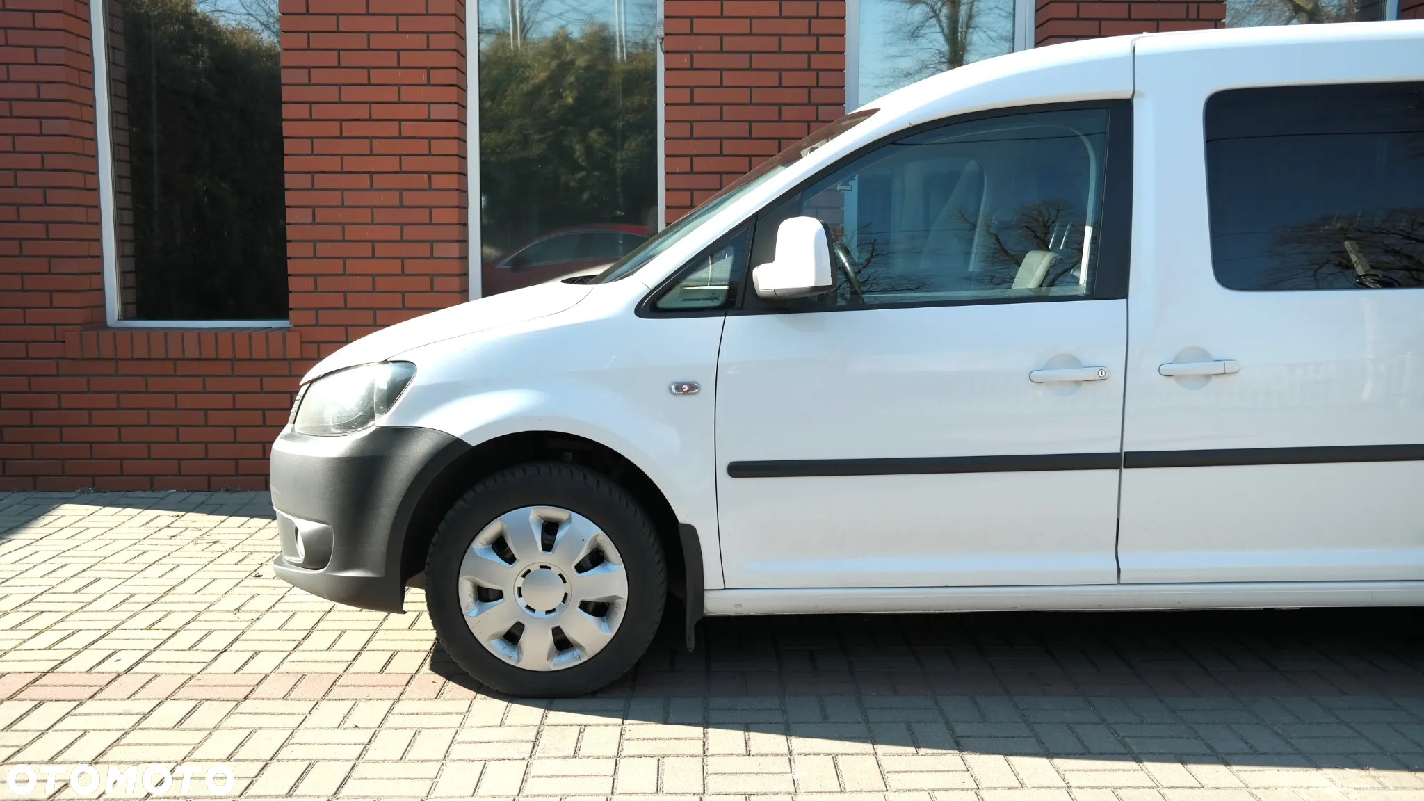 Volkswagen Caddy 2.0 TDI Comfortline DSG - 21