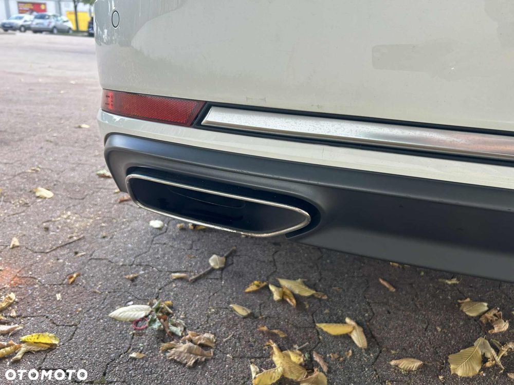 Audi A4 Avant 2.0 TDI S tronic - 13