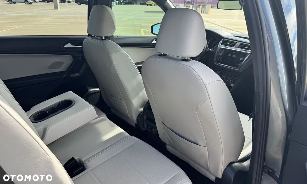 Volkswagen Tiguan - 13