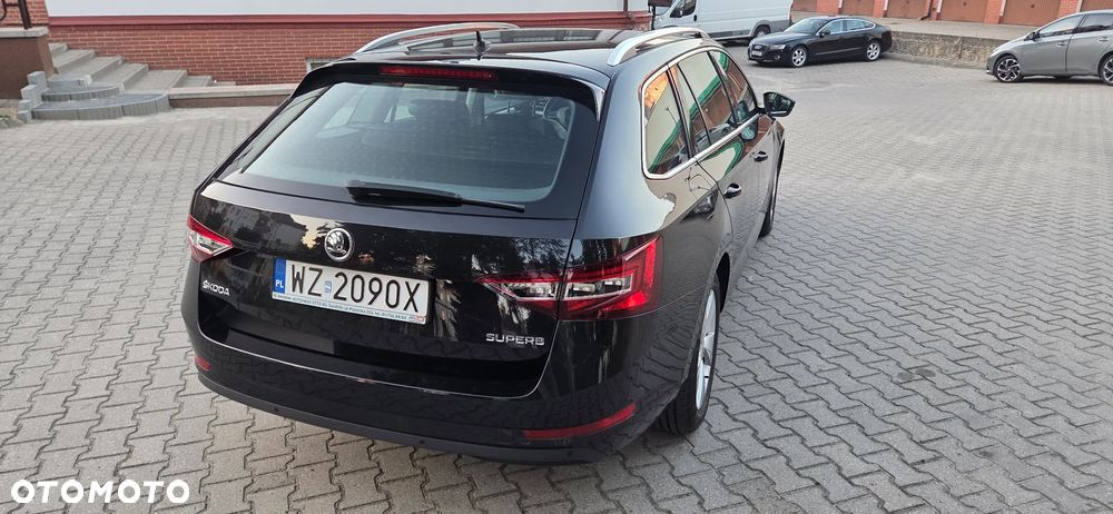 Skoda Superb 2.0 TDI Ambition DSG - 11