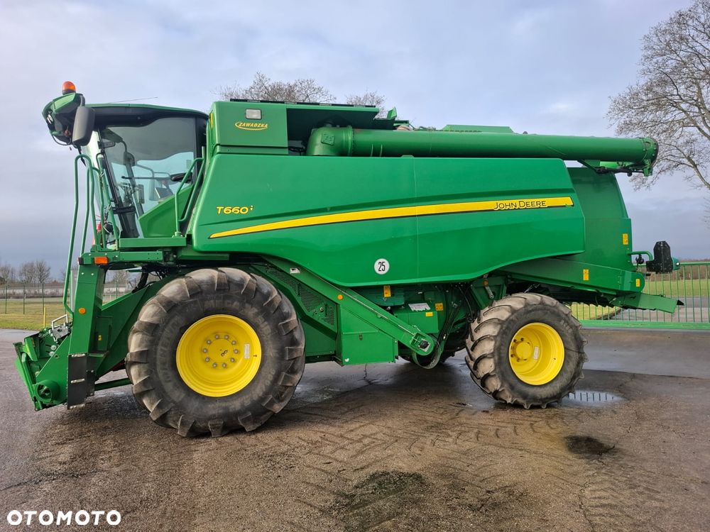 John Deere T660i - 1