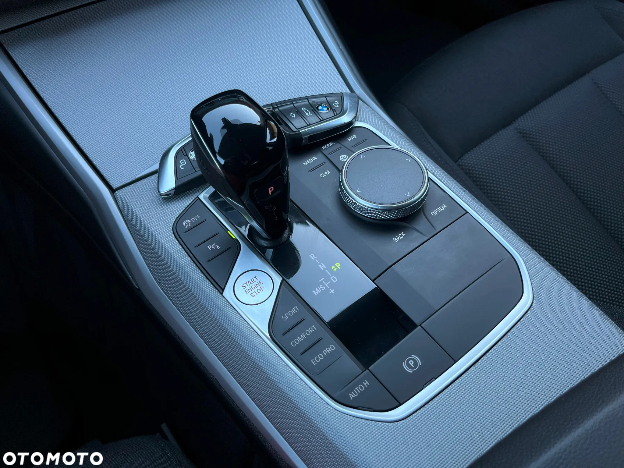 BMW Seria 3 320d xDrive - 21