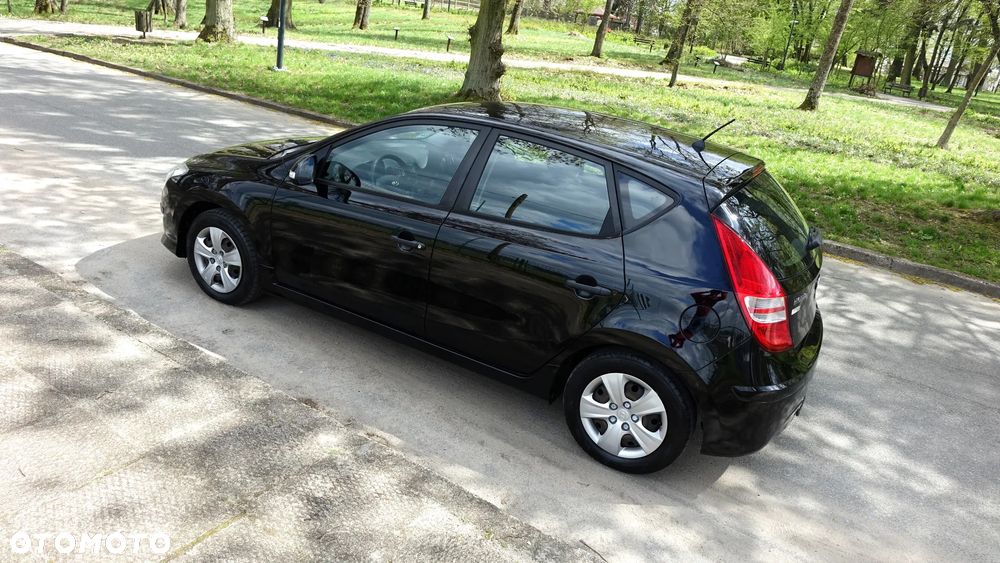 Hyundai i30 i30cw 1.4 UEFA EURO 2012 Edition - 29