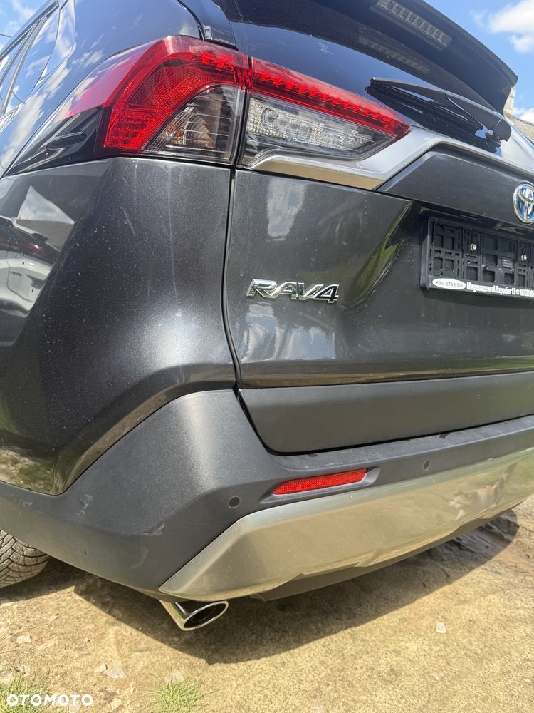 Toyota RAV4 - 8