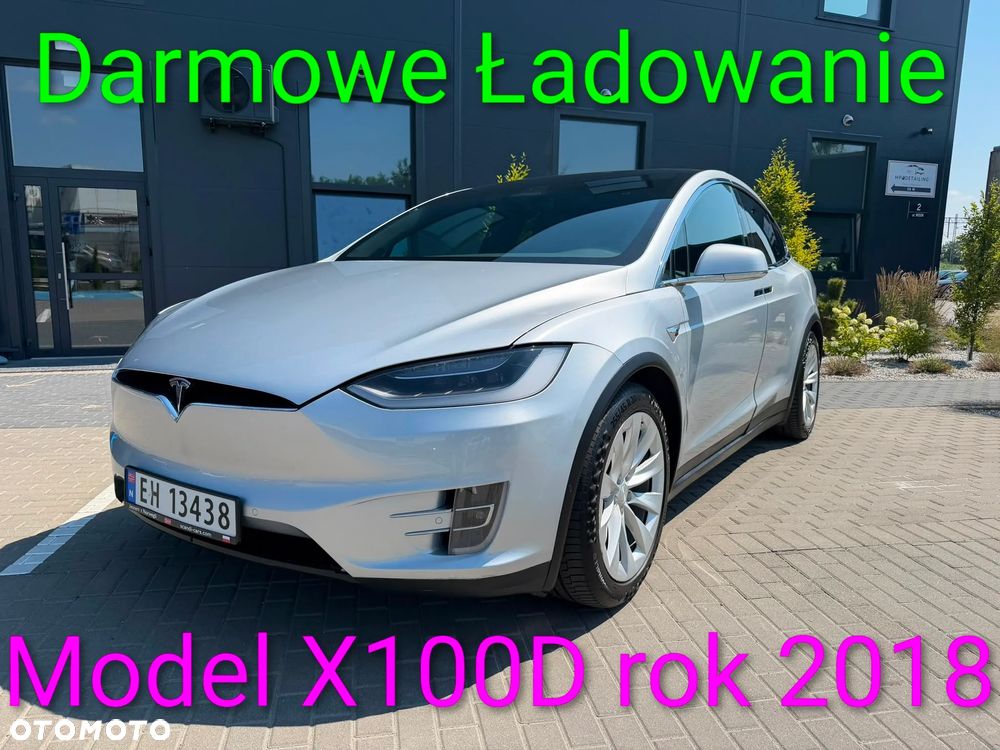 Tesla Model X - 1