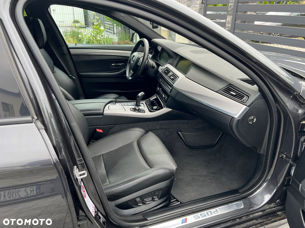 BMW Seria 5 M550d xDrive Touring Sport-Aut - 6