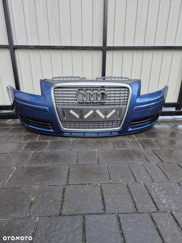 Zderzak przód przedni Audi a3 8P lift rok 07 kod LZ5C