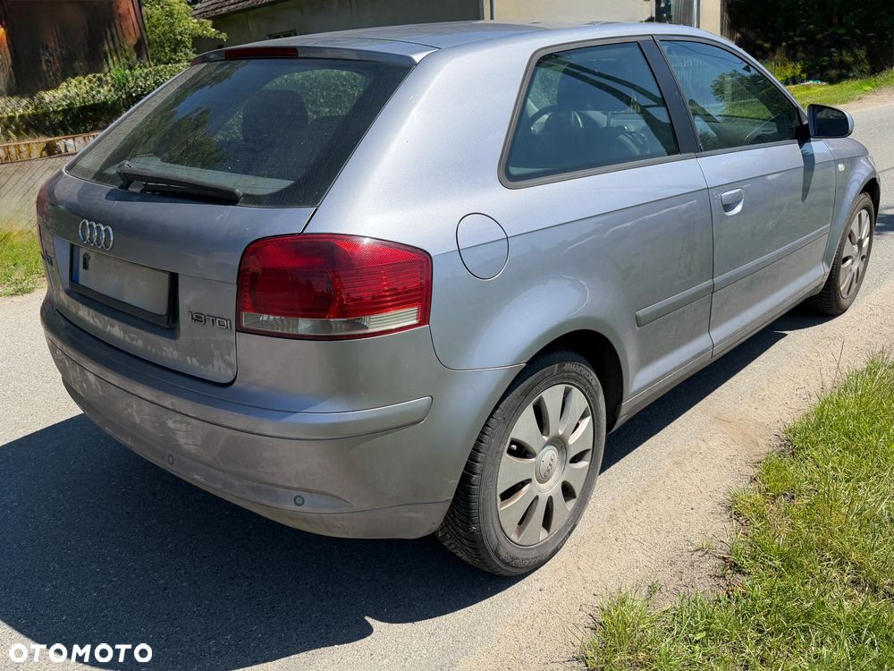 Audi A3 3-drzwiowe 1.9 TDI Ambition - 4