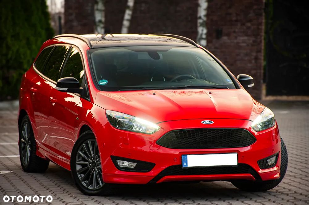 Ford Focus SW 1.5 EcoBoost S&S ST-LINE - 5