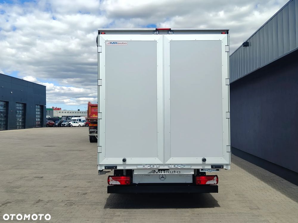 Mercedes-Benz Sprinter - 7