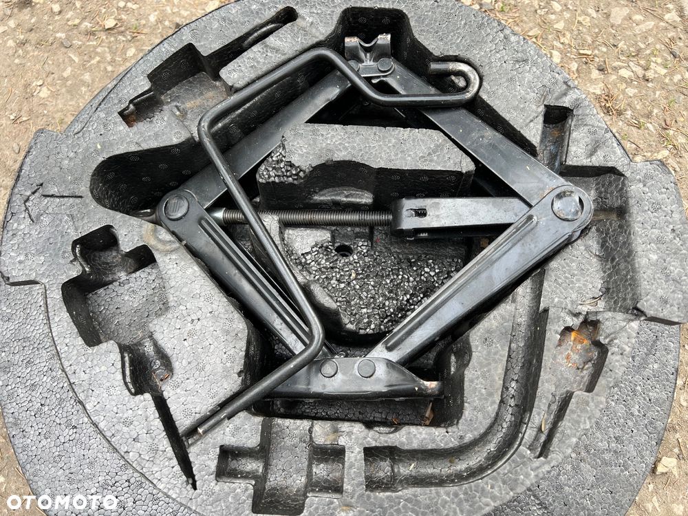 ALFA ROMEO 159 WKŁAD KOŁA ZAPASOWEGO ZESTAW NAPRAWCZY 60696186 60687705 PODNOŚNIK LEWAREK 51776309 - 3