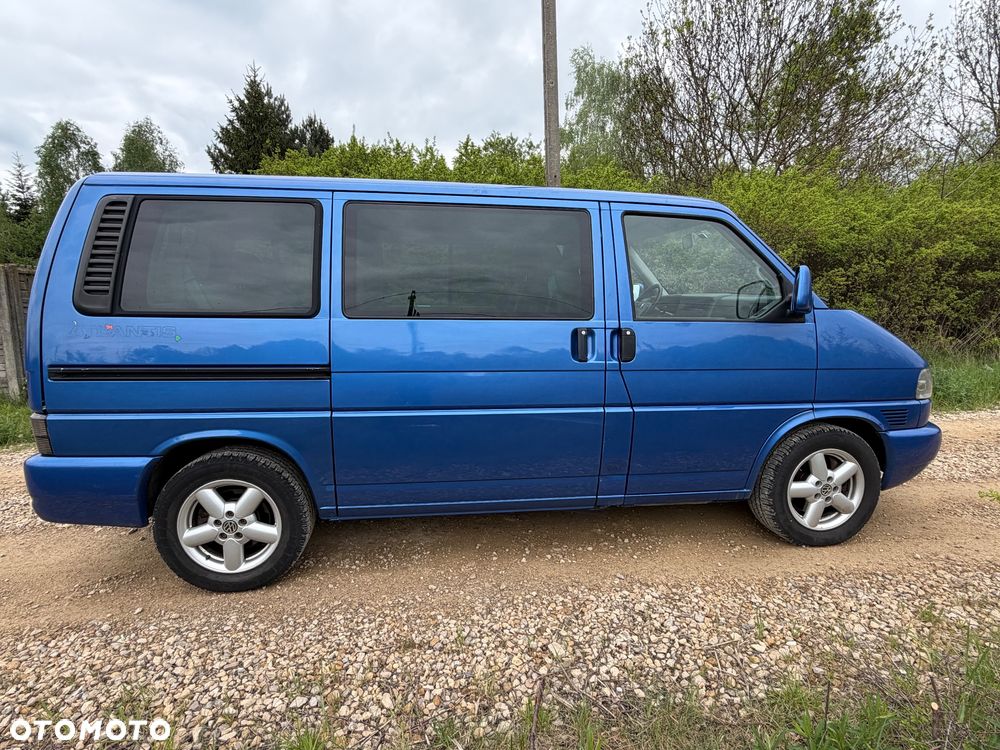 Volkswagen Multivan - 8