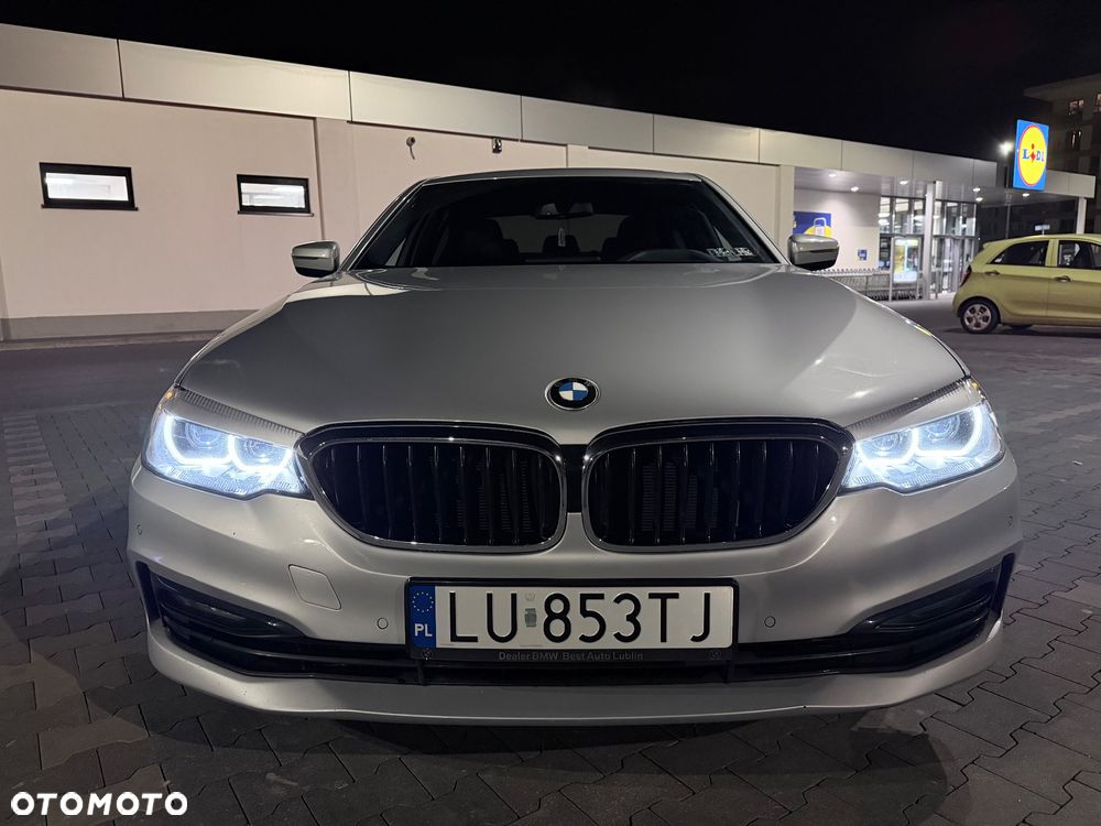 BMW Seria 5 530i xDrive GPF Sport Line sport - 3