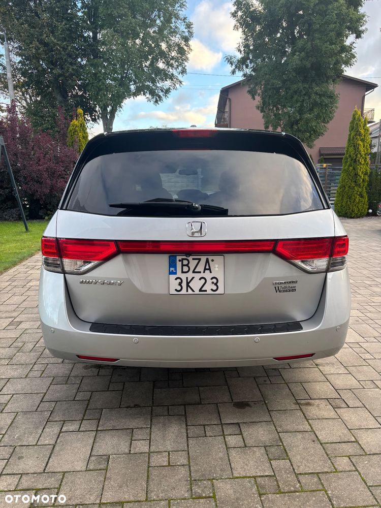 Honda Odyssey 2015 photo 3