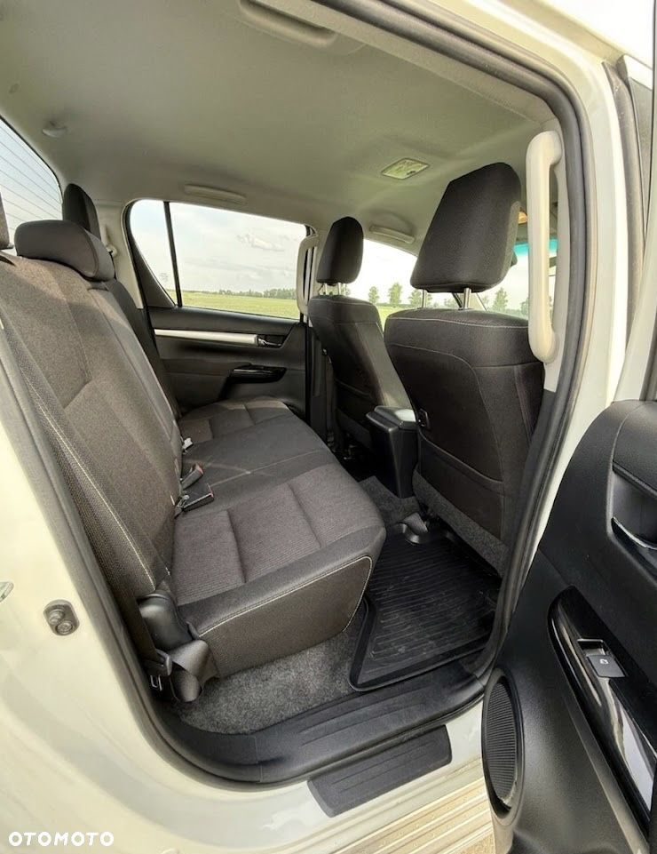 Toyota Hilux 2.4 D-4D Double Cab SR5 4x4 - 11