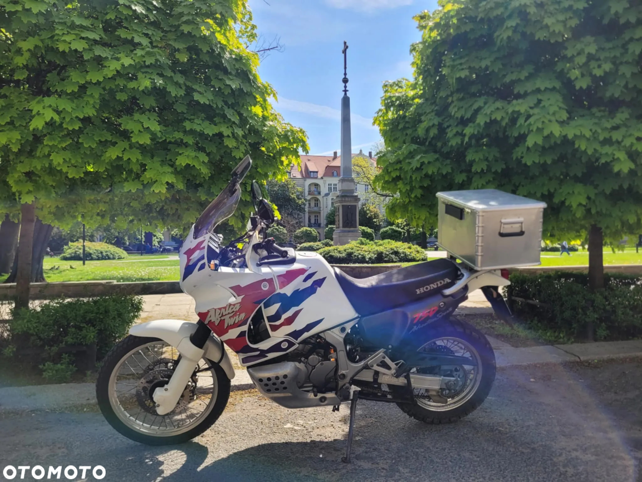 Honda XRV - 8
