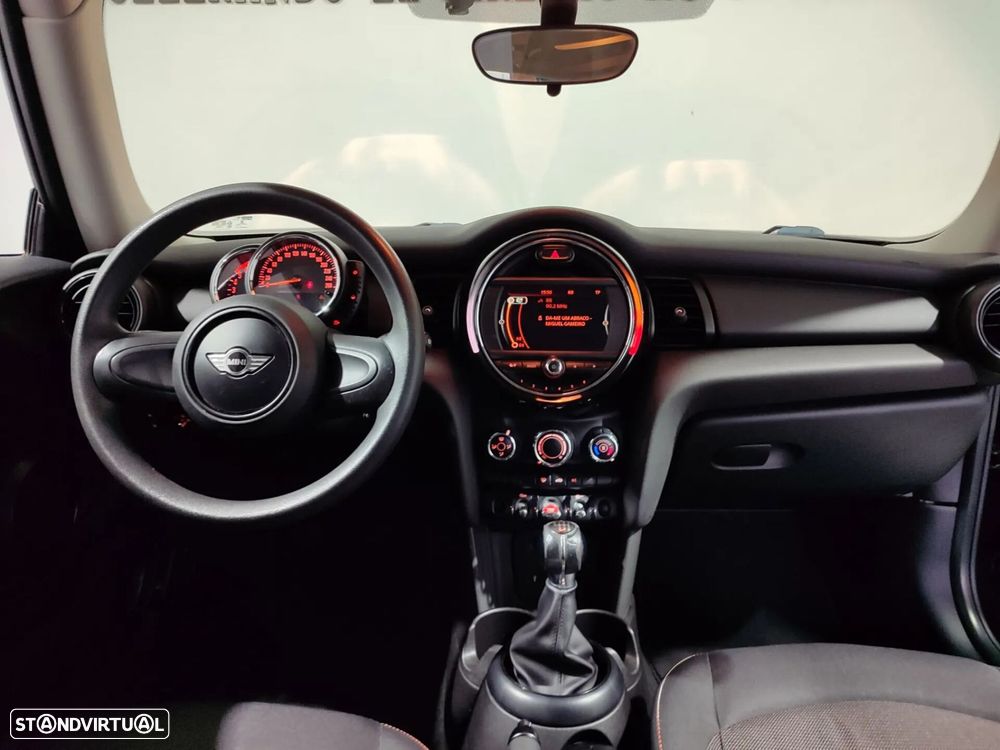 MINI 3 Portas One D - 21