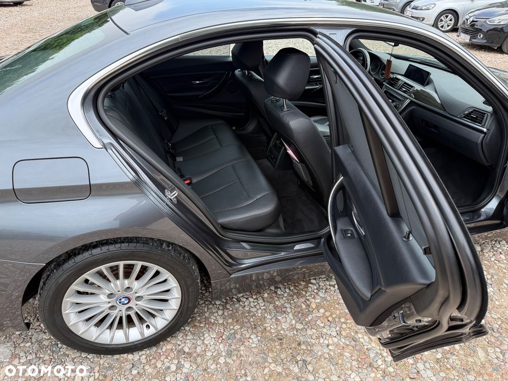 BMW Seria 3 320d - 17