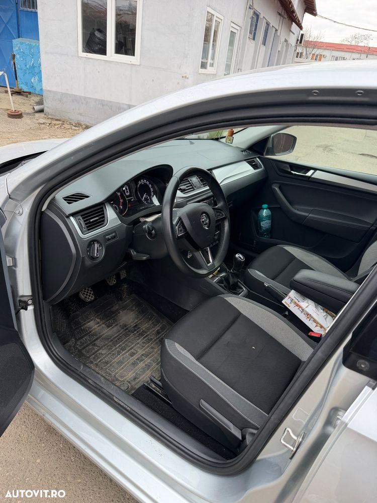 Skoda RAPID 1.0 TSI Style - 11