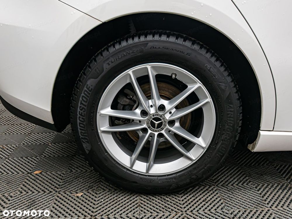 Mercedes-Benz Klasa B 180 d 7G-DCT - 33