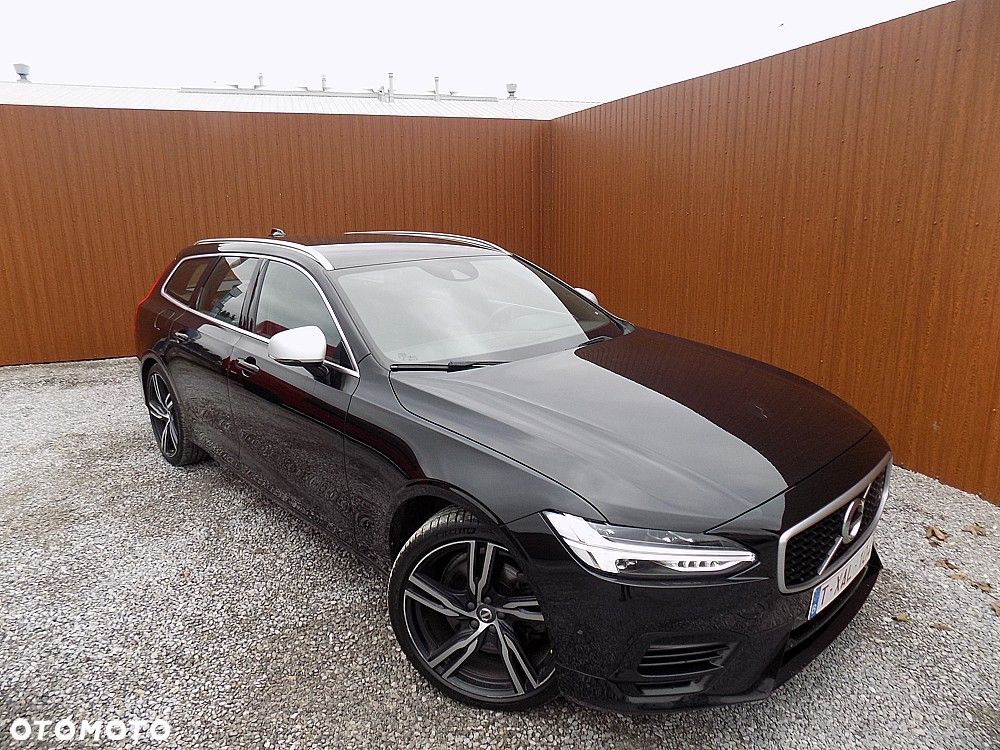 Volvo V90 T8 AWD Plug-In Hybrid R-Design - 1