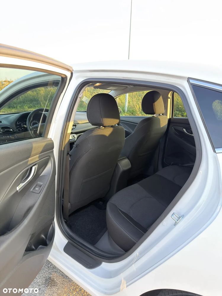 Hyundai i30 1.5 T-GDI 48V Smart DCT - 13