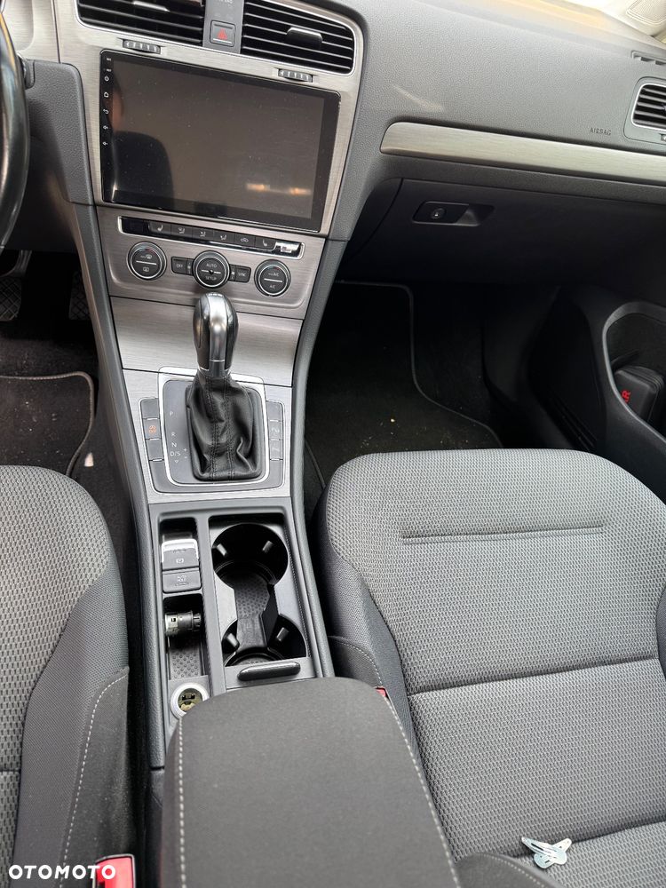 Volkswagen Golf - 9