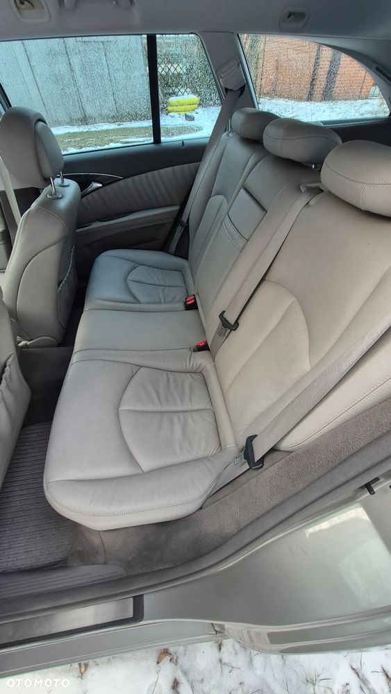 Mercedes-Benz Klasa E - 33