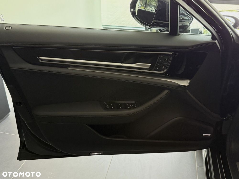 Porsche Panamera - 16