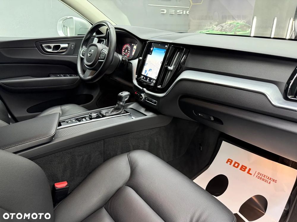 Volvo XC 60 D4 Momentum - 31