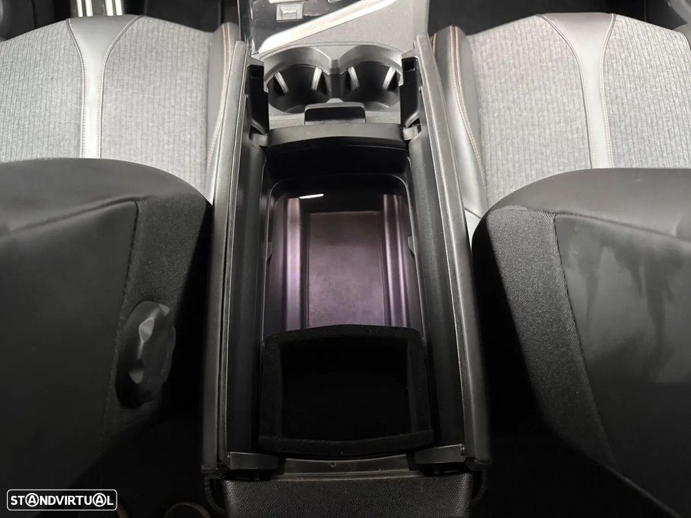 Peugeot 5008 1.5 BlueHDi GT Line EAT8 - 24