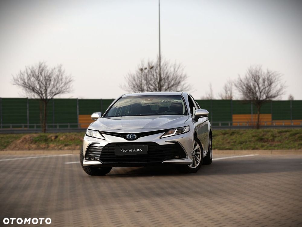 Toyota Camry 2.5 Hybrid Comfort CVT - 21