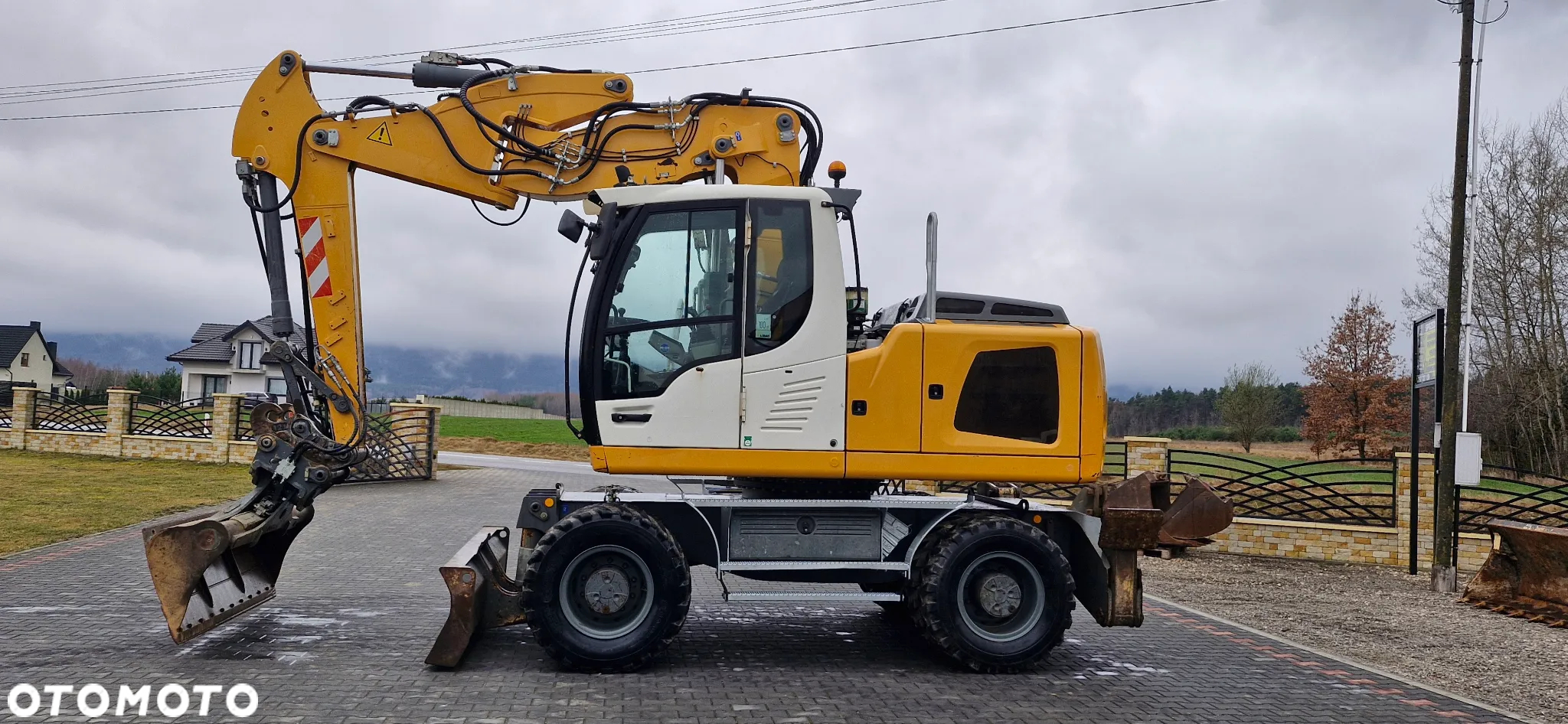 Liebherr A914/ Maszyna sprowadzona/ - 4