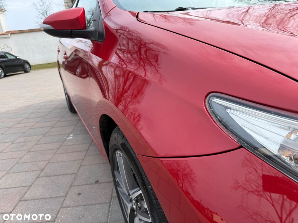 Toyota Auris 2.0 D-4D Dynamic - 16