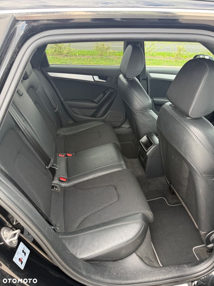 Audi A4 Avant 2.0 TDI DPF quattro S line Sportpaket - 16