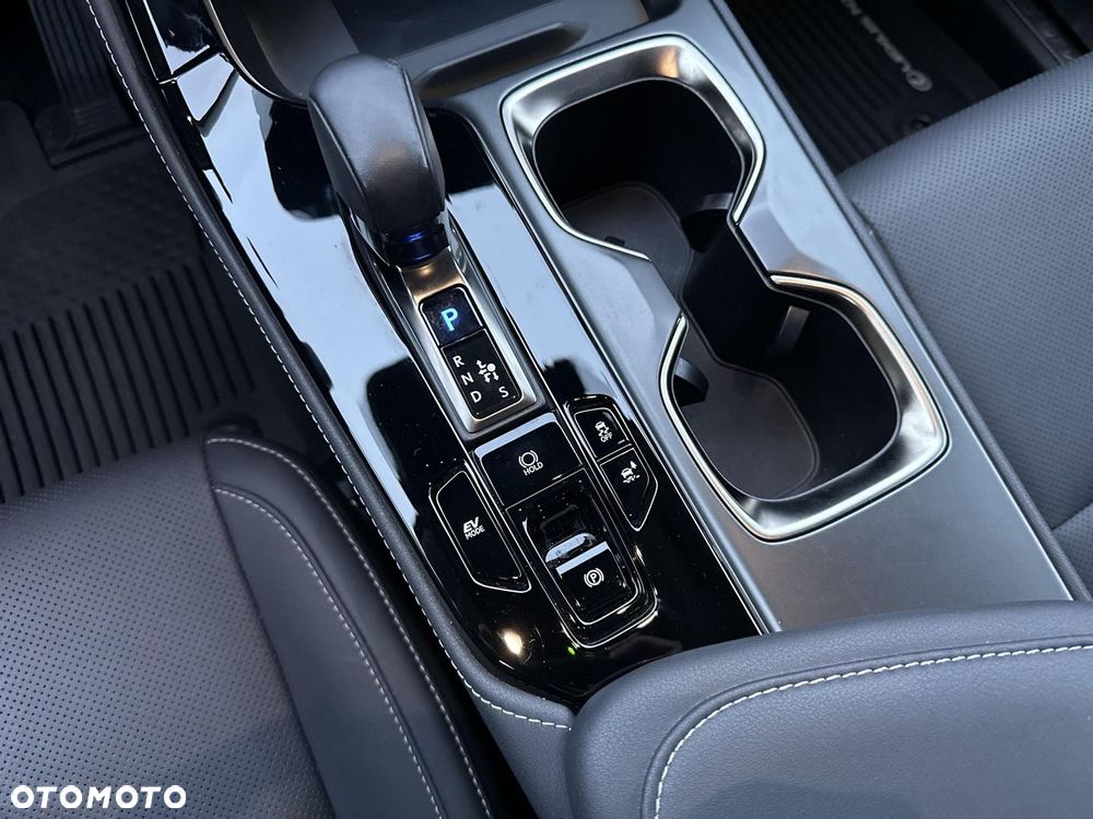 Lexus NX 350h Business AWD - 19