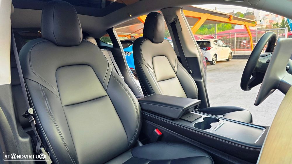 Tesla Model Y Long Range Tração Integral - 17