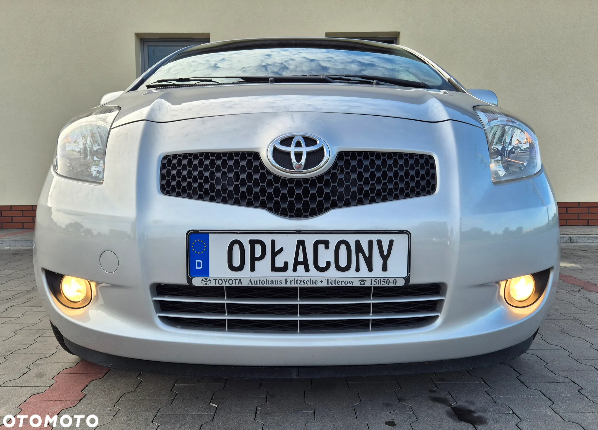 Toyota Yaris 1.0 Premium - 4