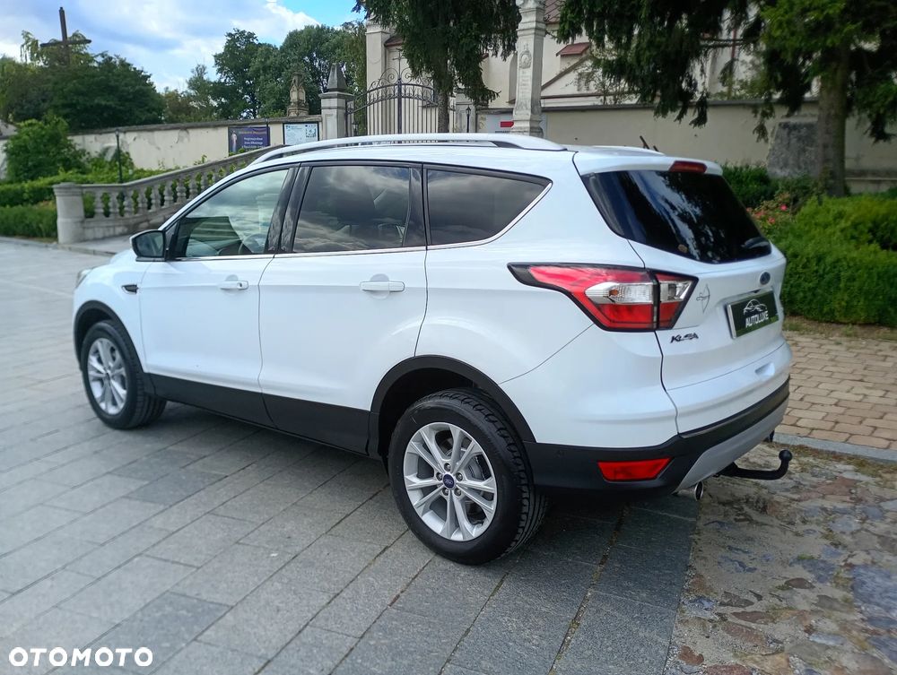 Ford Kuga 1.5 EcoBoost 2x4 Titanium - 5