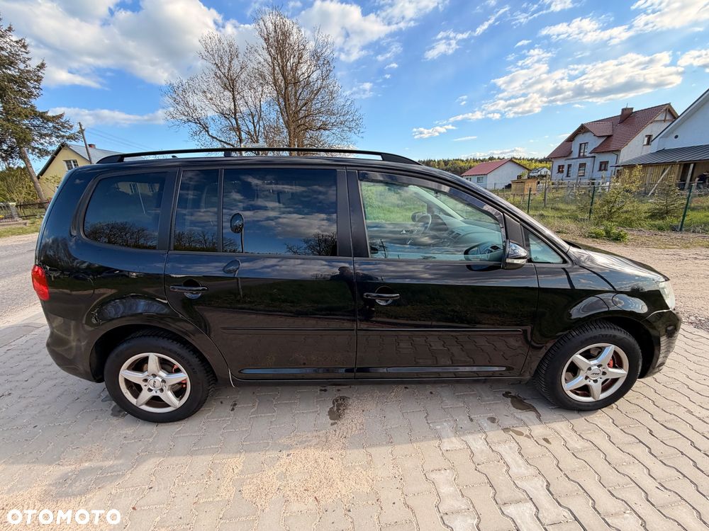 Volkswagen Touran - 3