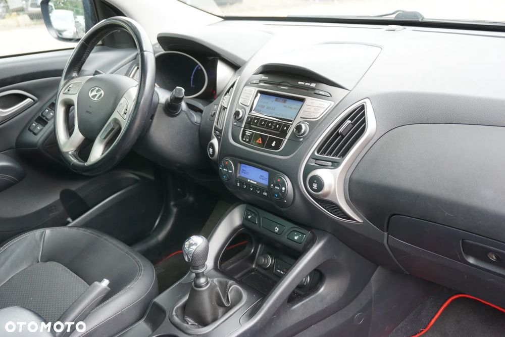 Hyundai ix35 1.7 CRDi Premium 2WD - 18