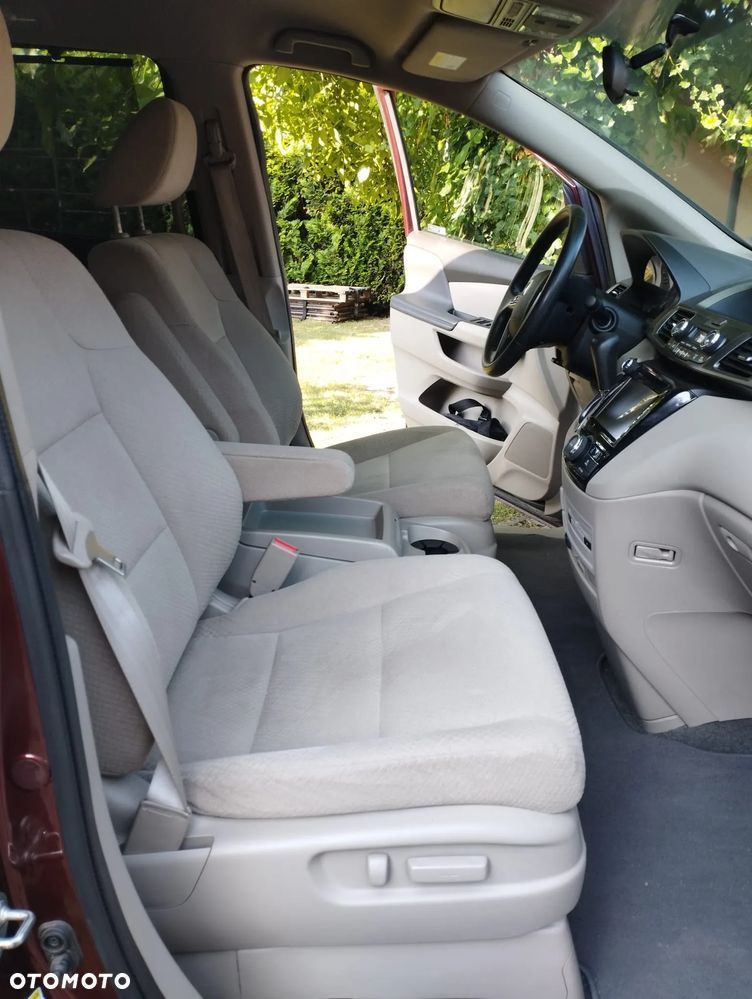 Honda Odyssey 3.5 LX - 10
