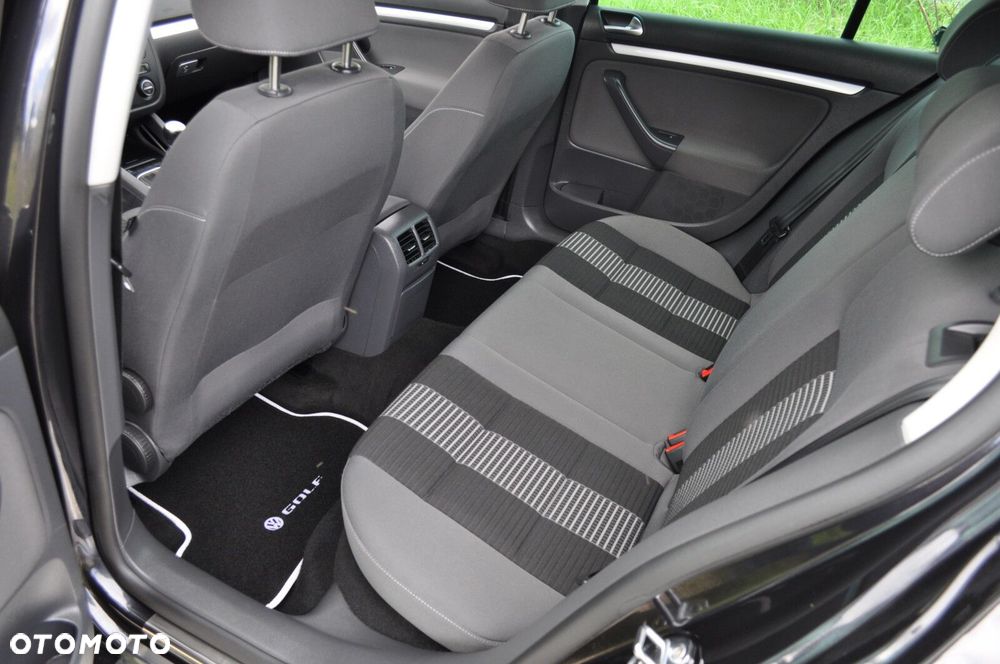 Volkswagen Golf - 16