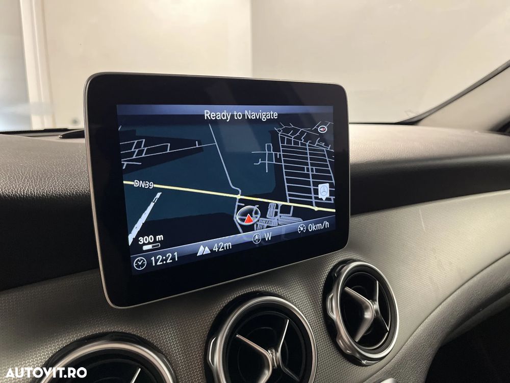 Mercedes-Benz GLA 200 d 7G-DCT - 20